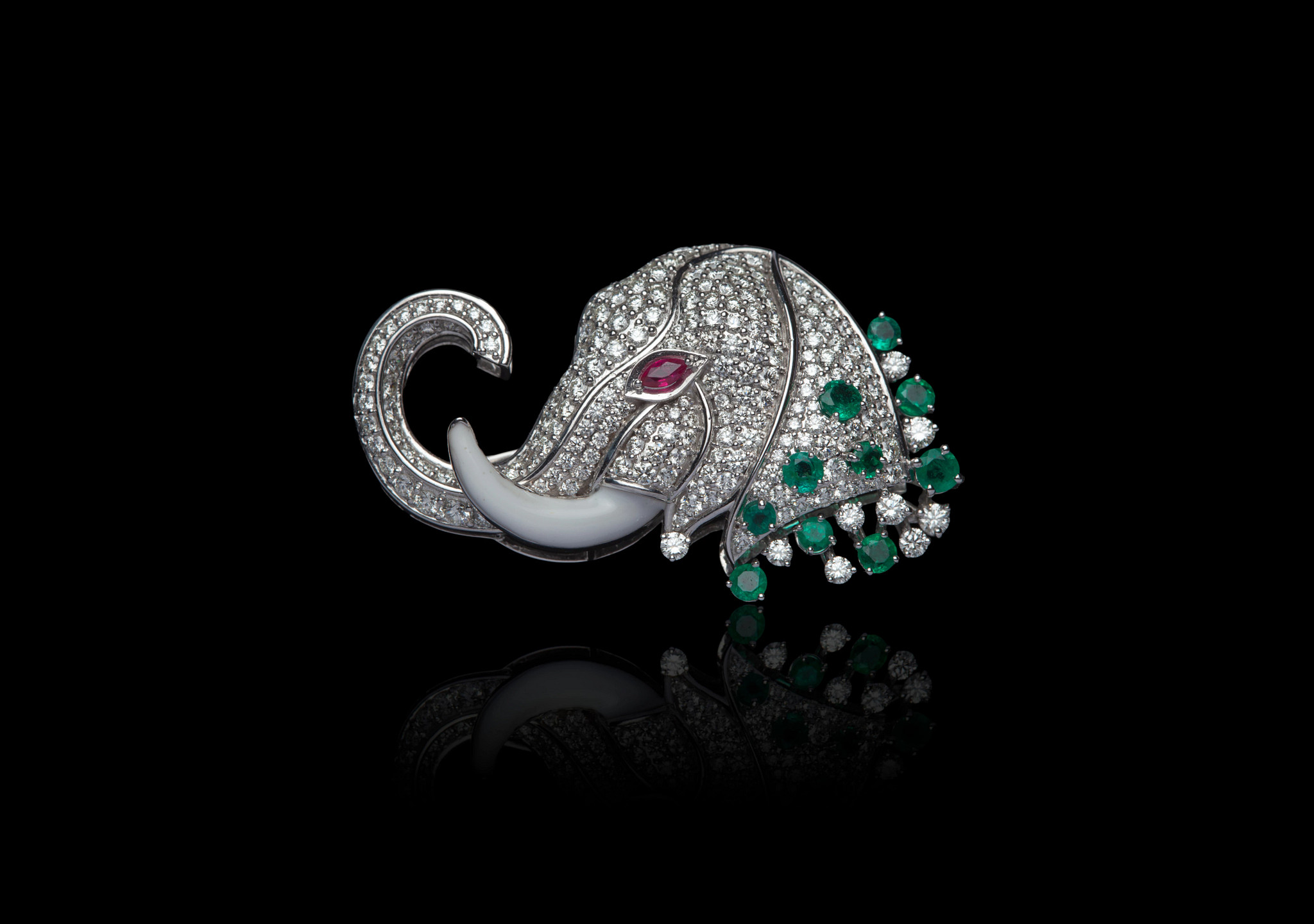 BroochesOnWaistbands_IndividualsBlog