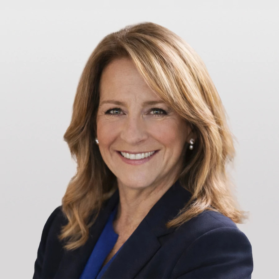 Laura Deutscher Headshot