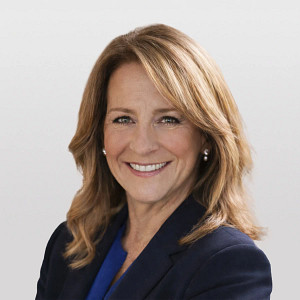 Laura Deutscher Headshot