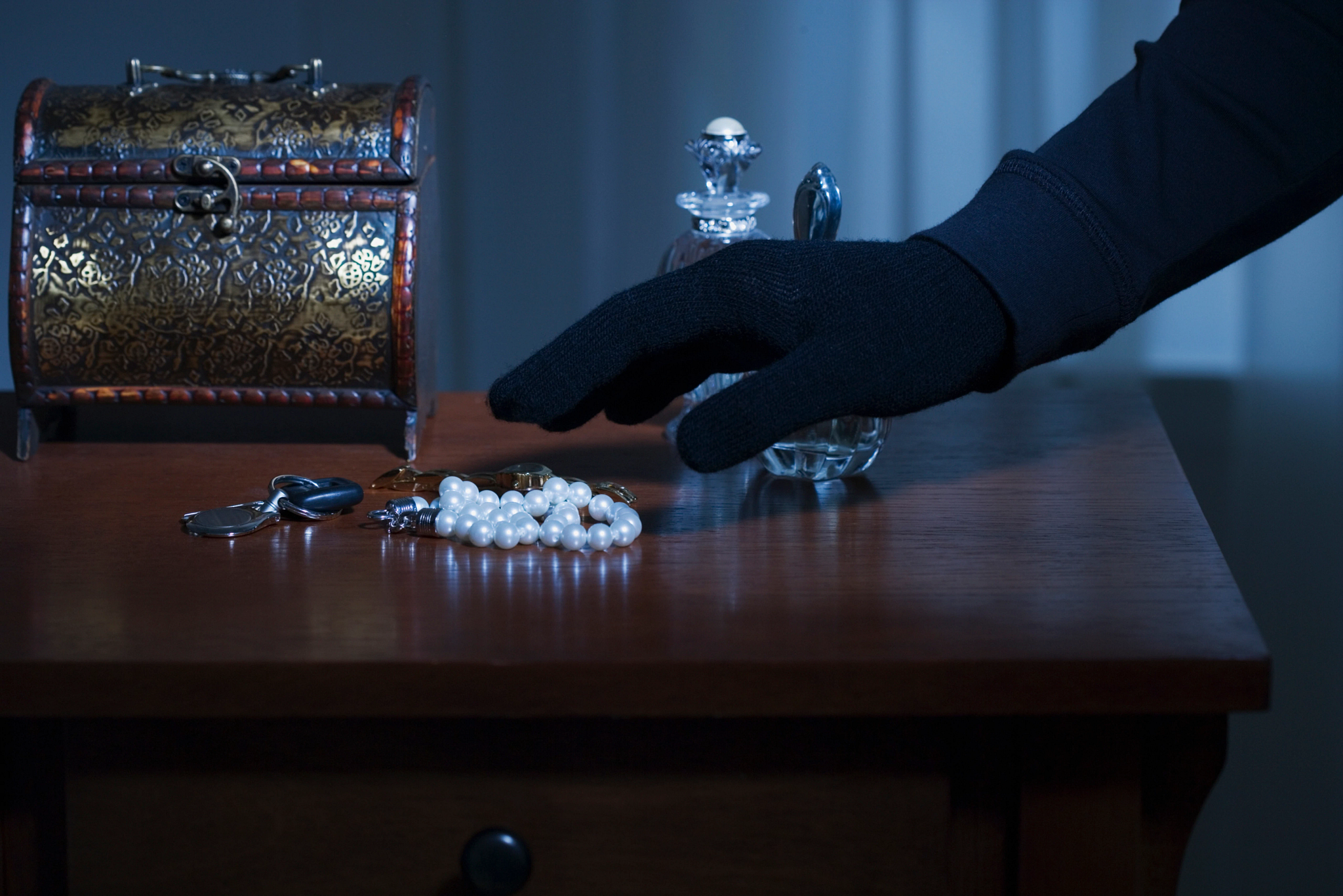 brc_5-types-of-jewelry-store-thefts-and-how-to-prevent-them