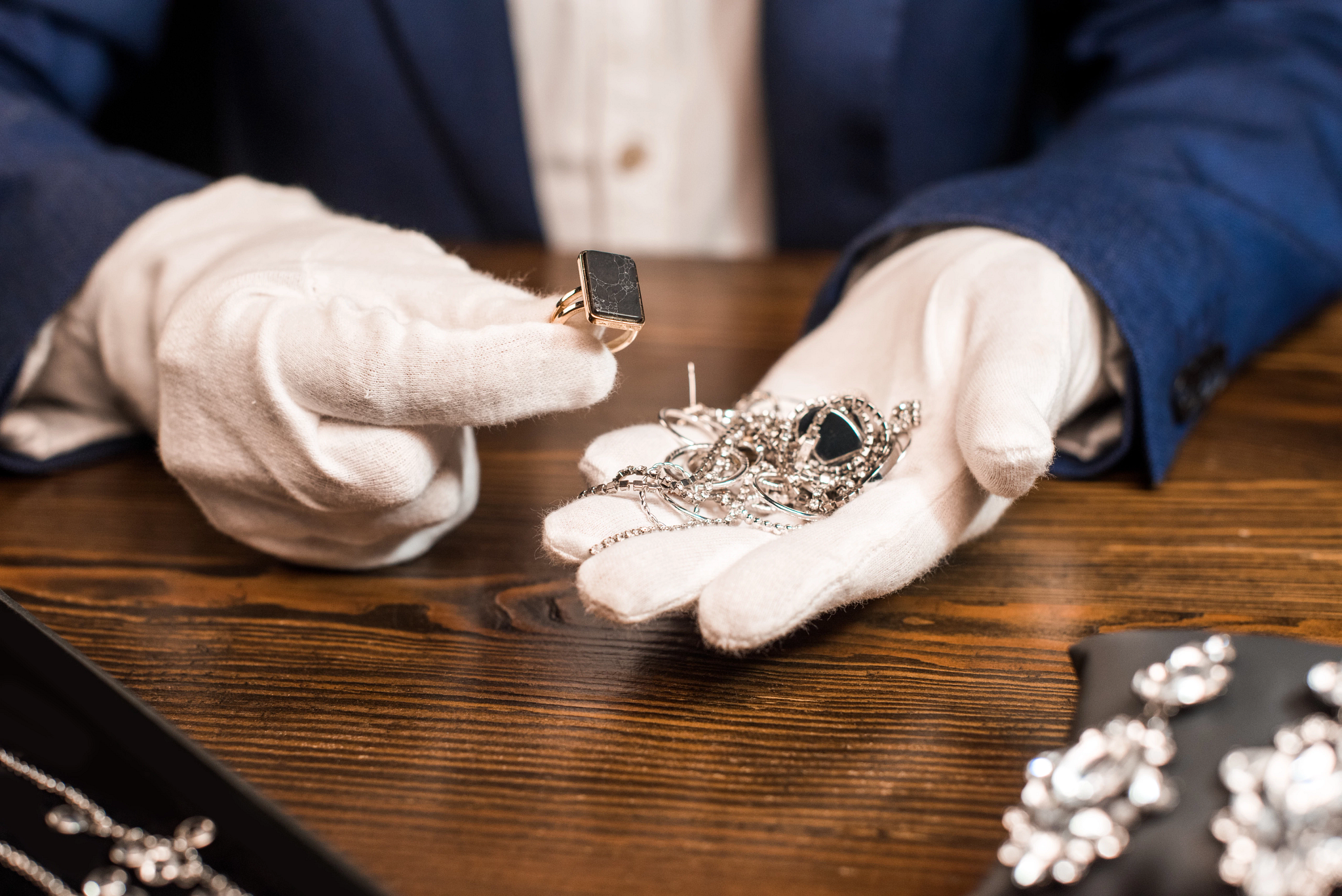 howmuchshouldajewelryappraisalforinsurancecost_individualsblog