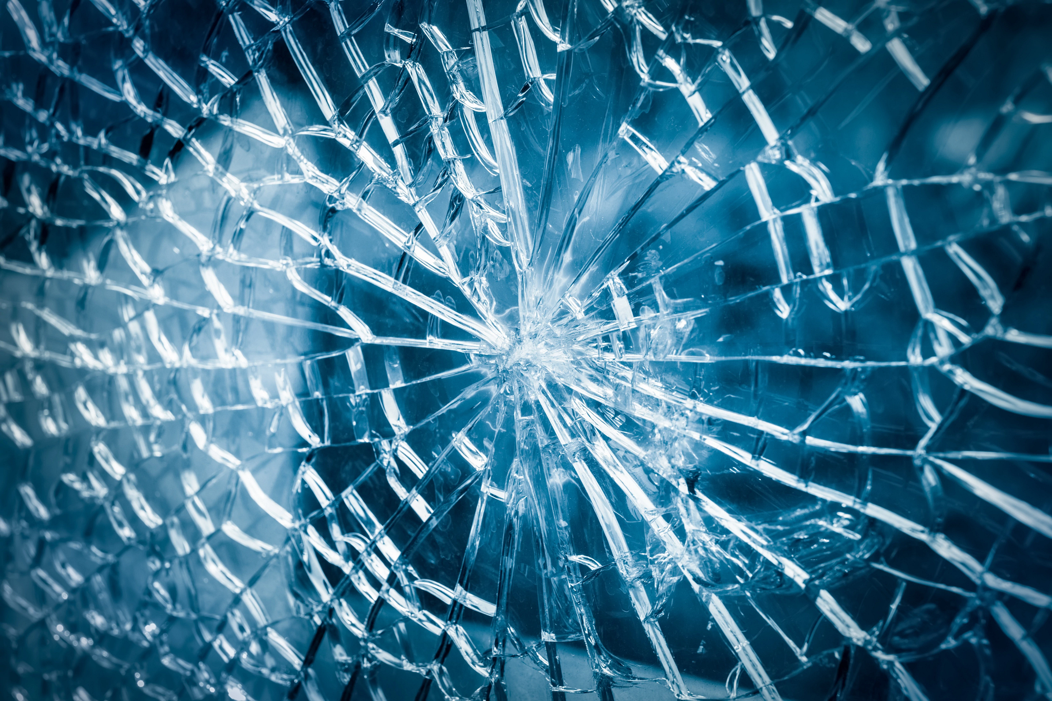 brc_jewelry-showcases_-2-factors-for-optimal-physical-security_temperedglass
