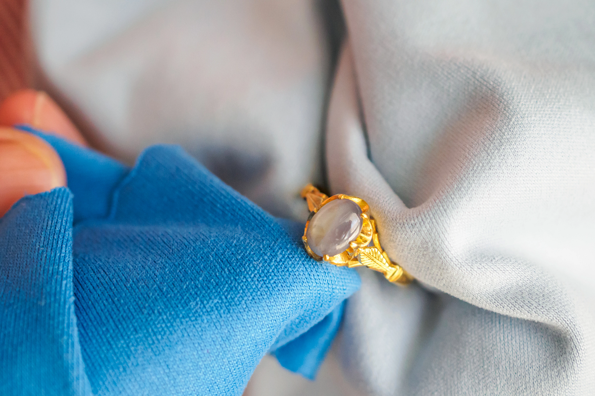 howtocleangoldplatedjewelrywhatyouneedtoknow_individualsblog