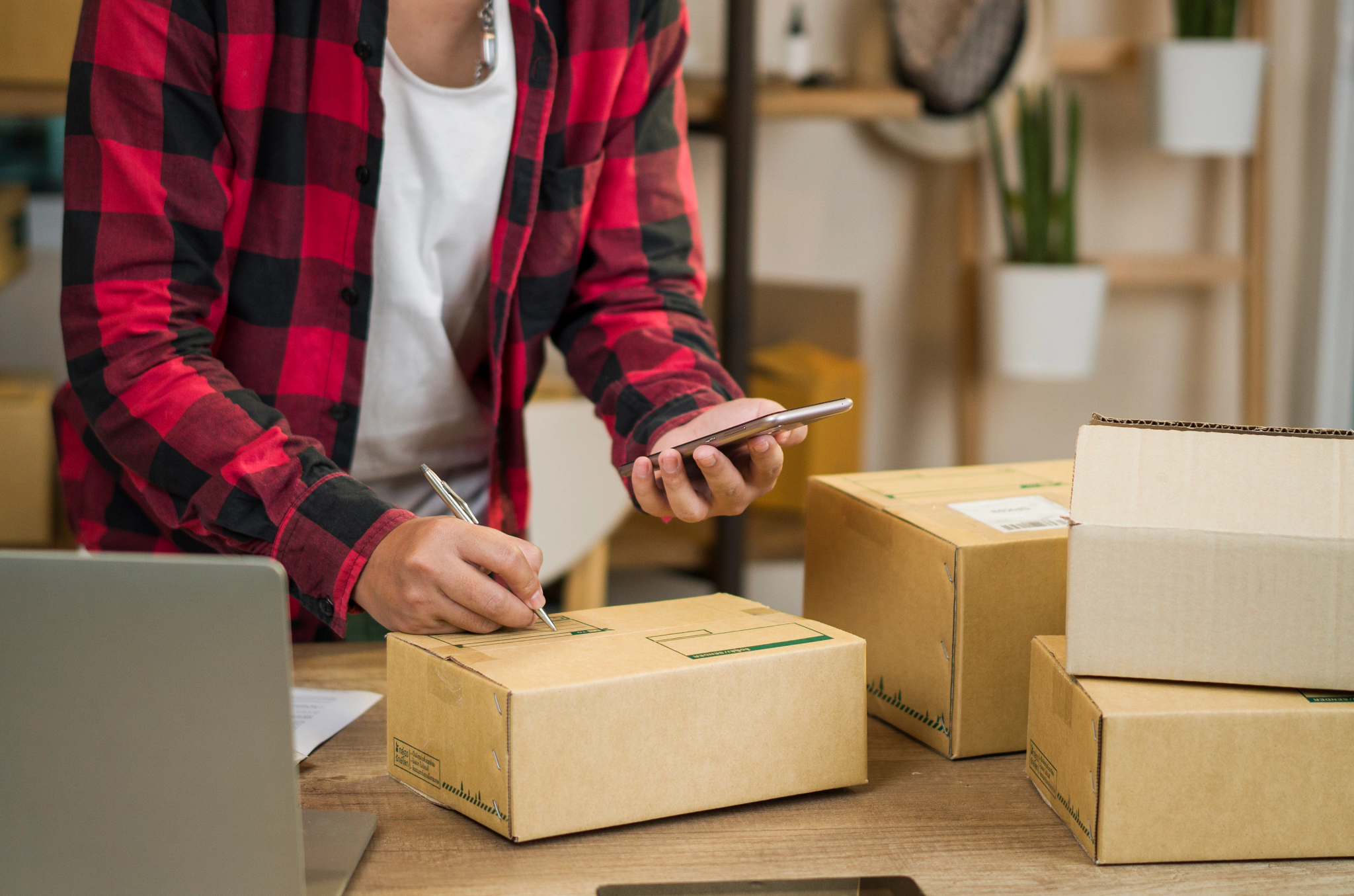 brc_insurance-for-shipping-jewelry_-3-myths-to-stop-believing