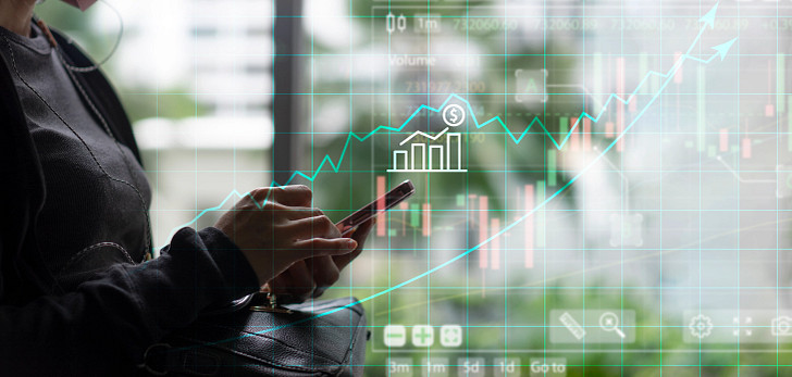 How to Build an Omnichannel Jewelry Store Strategy