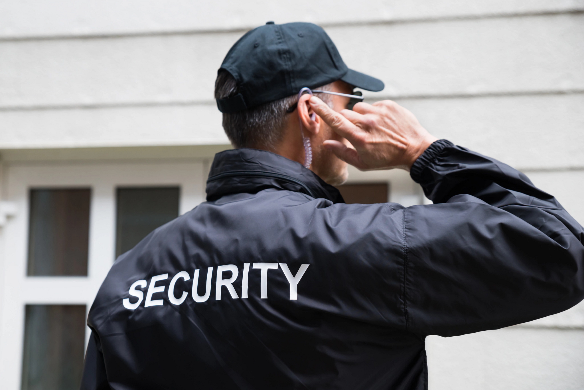 brc_security-guard-services_-finding-a-good-fit-for-your-jewelry-business