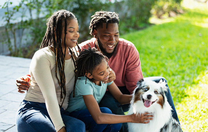 Family with the Dog
